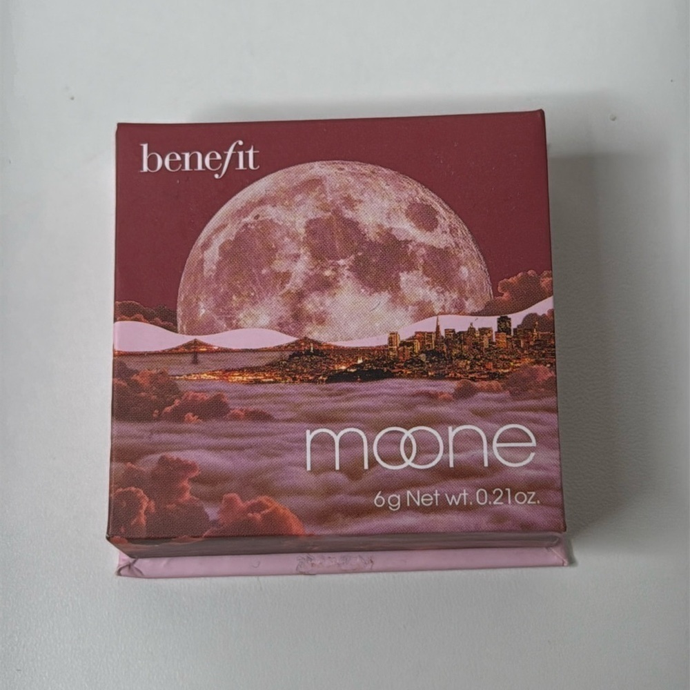 Benefit Cosmetics Silky-Soft Powder Blush in Moone (Rich Berry) EUC